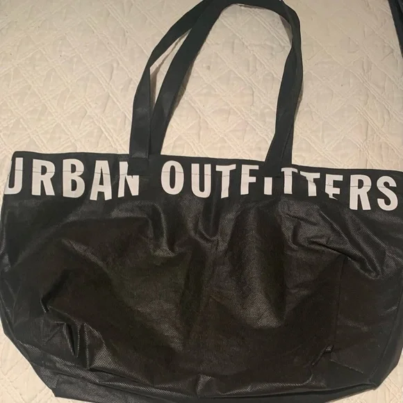 4 urban outfitter retail shopping bags - Picture 2 of 9